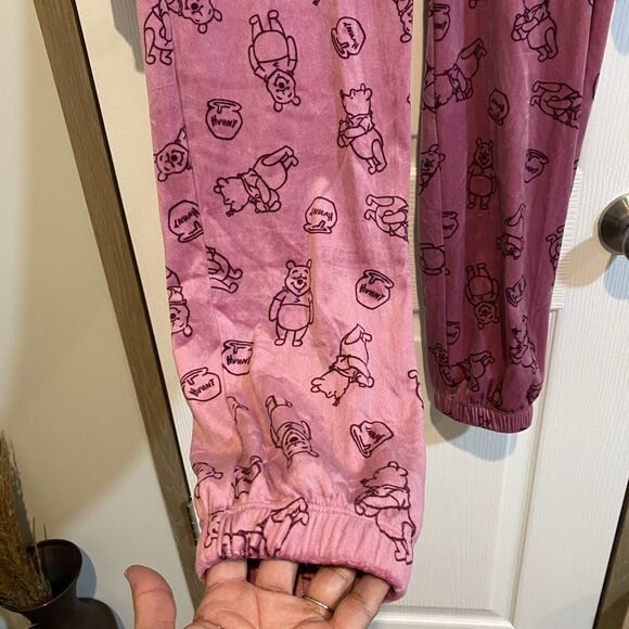 Disney Winnie the Pooh PJs two piece, pink velvety soft cozy Womens Small - Picture 5 of 11